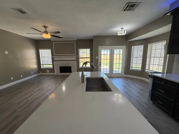 $349,500 | 14610 Cobre Valley Drive, Houston, TX 77062