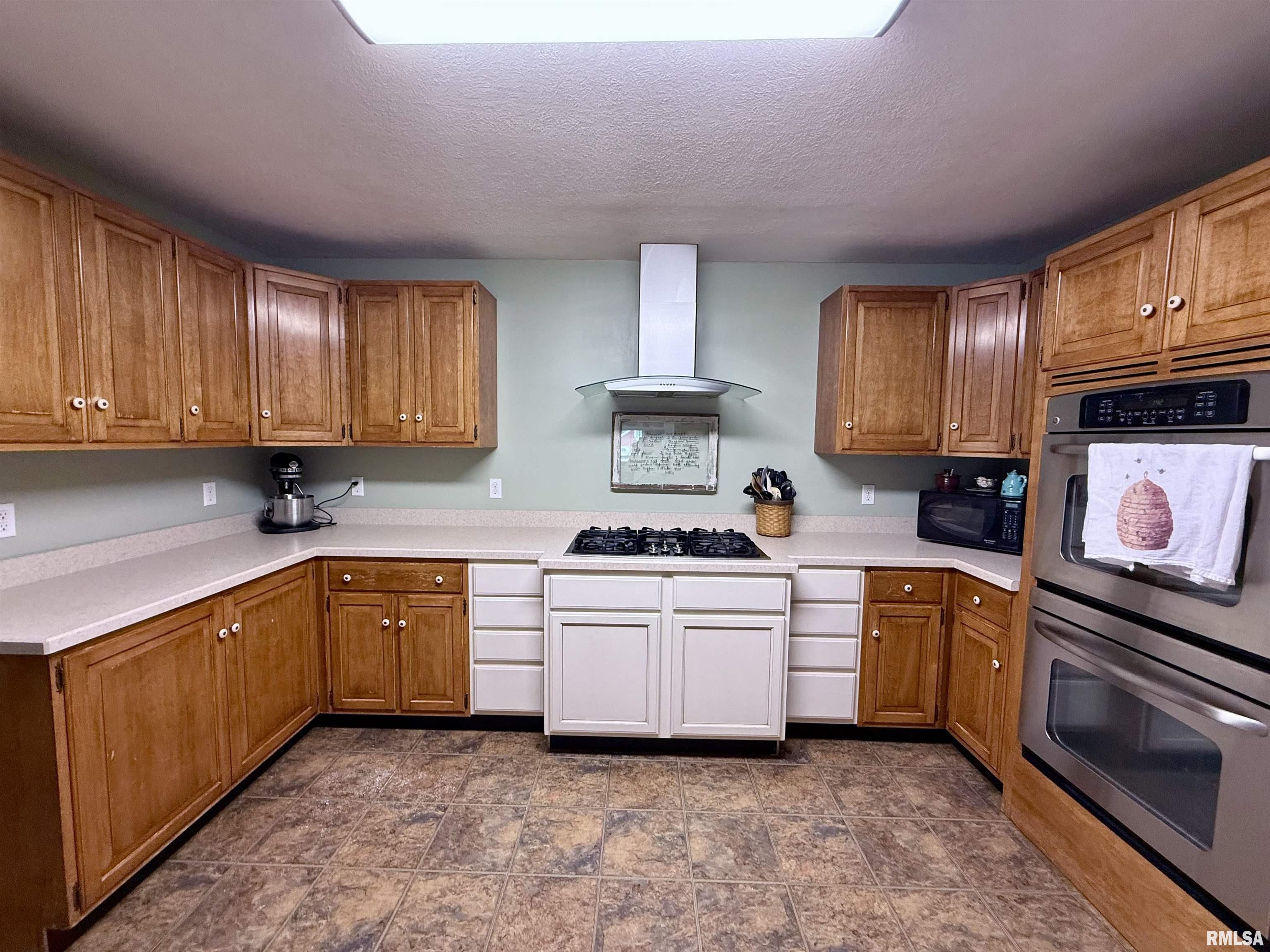 1225 Stanton Airport Road Riverton, IL 62561 - Photo 9 of 55