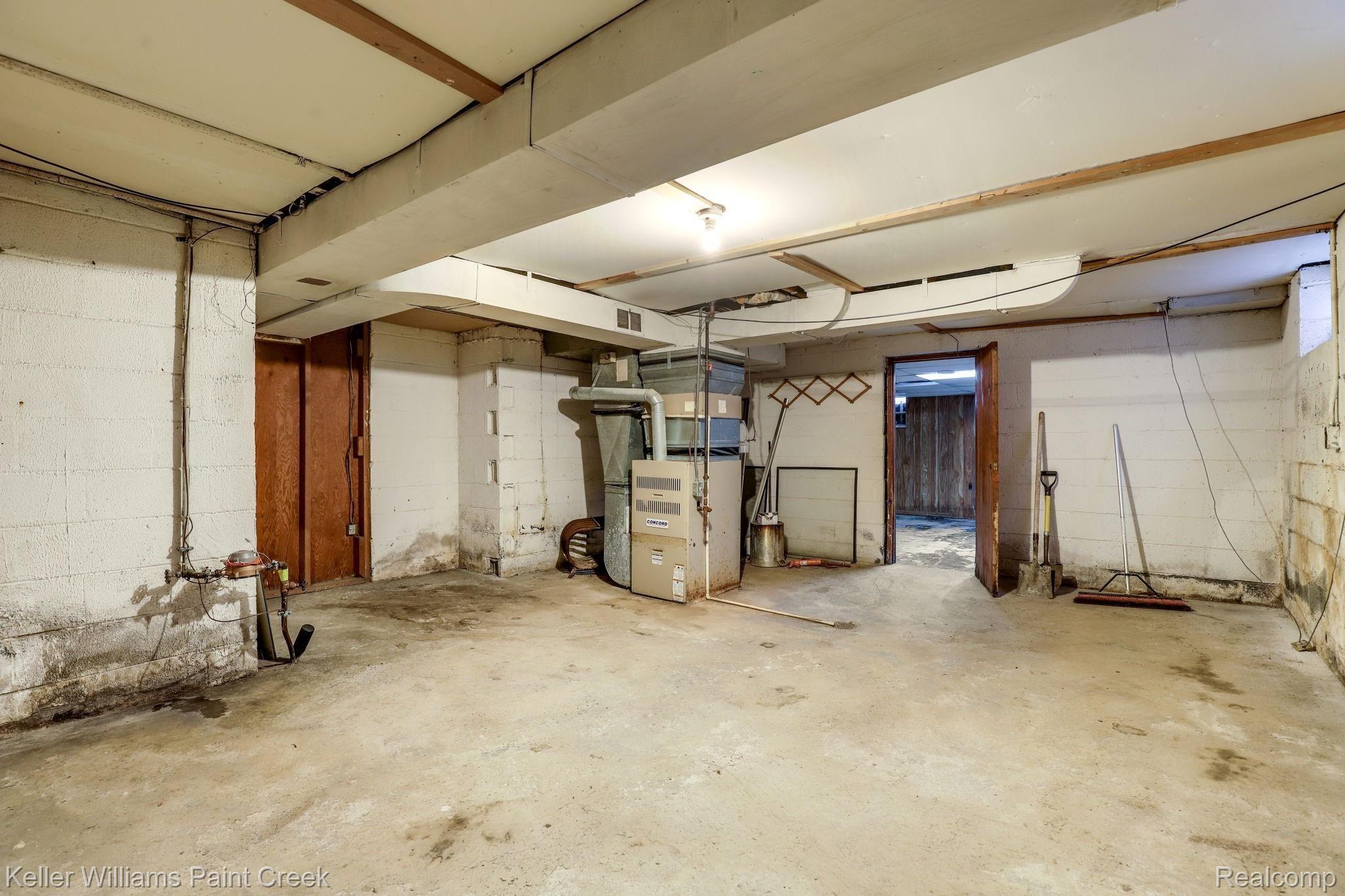 4152 Audubon Road Detroit, MI 48224 - Photo 27 of 30 22-web-or-mls-4152 Audubon Rd Detroit MI-print-018-017-4152 Audubon Road Detroit-4200x2800-300dpi.jpg