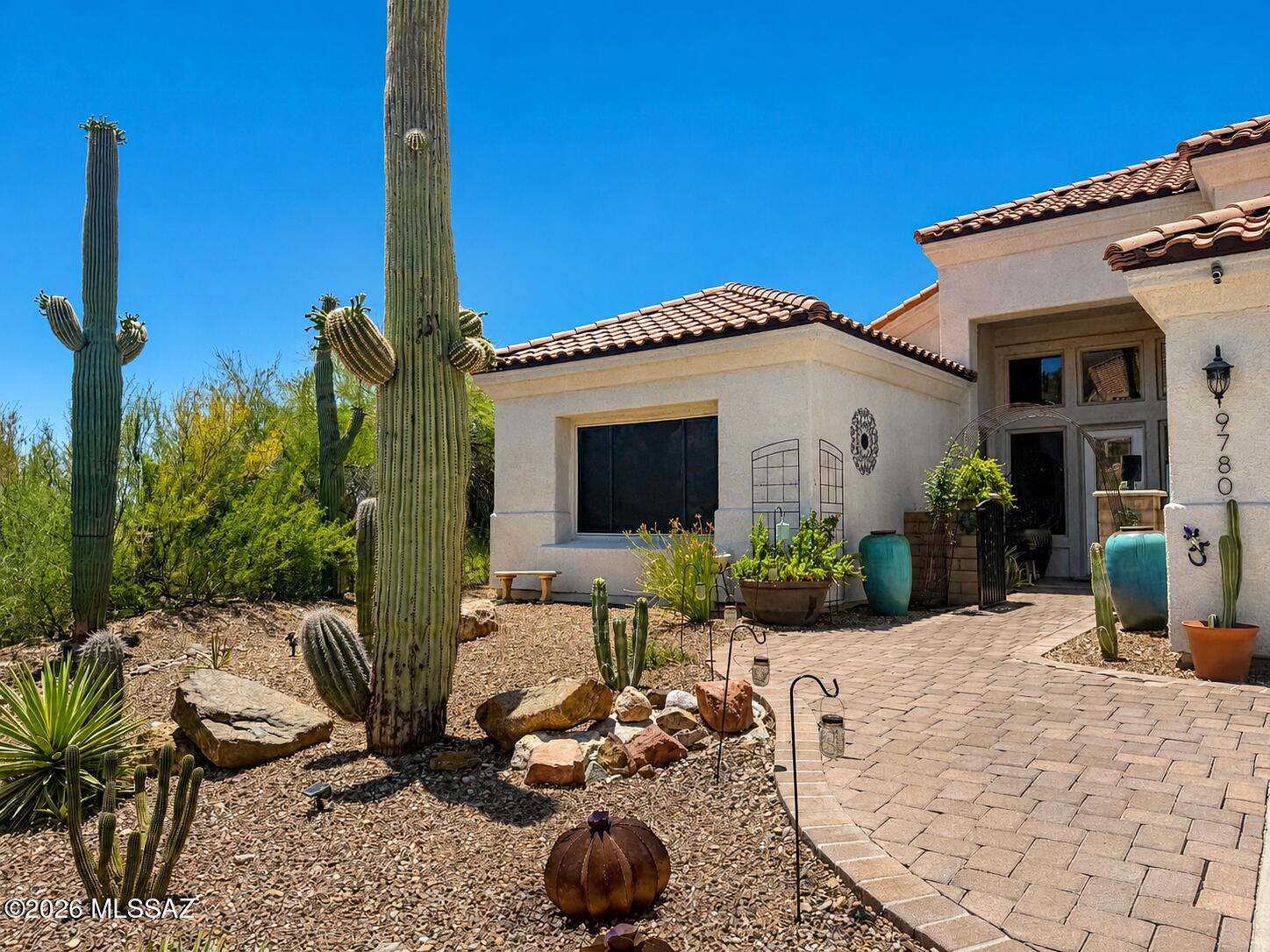 9780 Spring Hill Place Tucson, AZ 85749 - Photo 6 of 49 Front