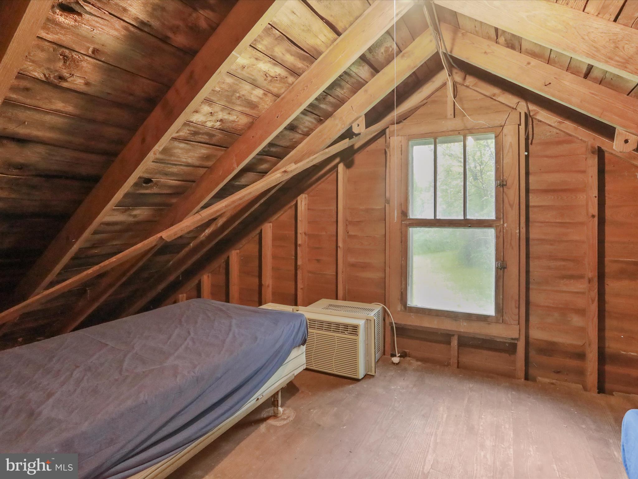 1485 Compton Hollow Road Rileyville, VA 22650 - Photo 33 of 55 a living room with furniture
