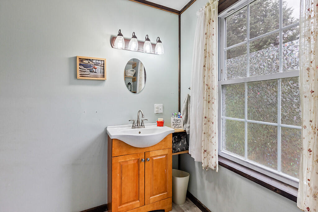 71 Morgan Road Burnham, ME 04922 - Photo 57 of 66 57_BP5A0052_DxO_mls