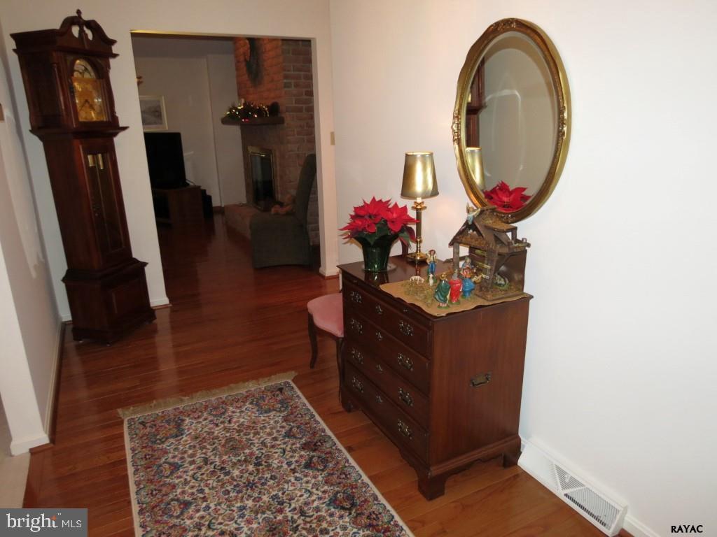 3680 Cheltenham Road York, PA 17402 - Photo 4 of 36 Gallery Image 4