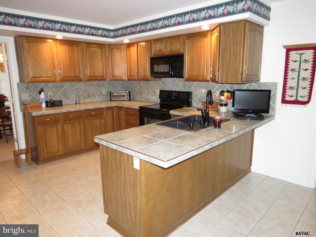 3680 Cheltenham Road York, PA 17402 - Photo 10 of 36 Gallery Image 10