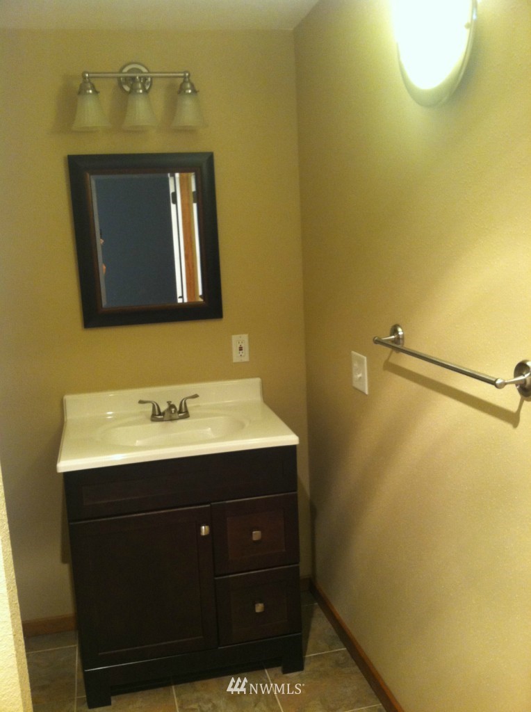 227 161st Place Southeast Bothell, WA 98012 - Photo 8 of 10