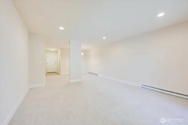 $399,950 | 14600 Northeast 32nd Street, Unit I16, Bellevue, WA 98007