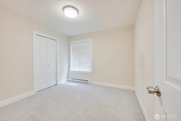 $399,950 | 14600 Northeast 32nd Street, Unit I16, Bellevue, WA 98007