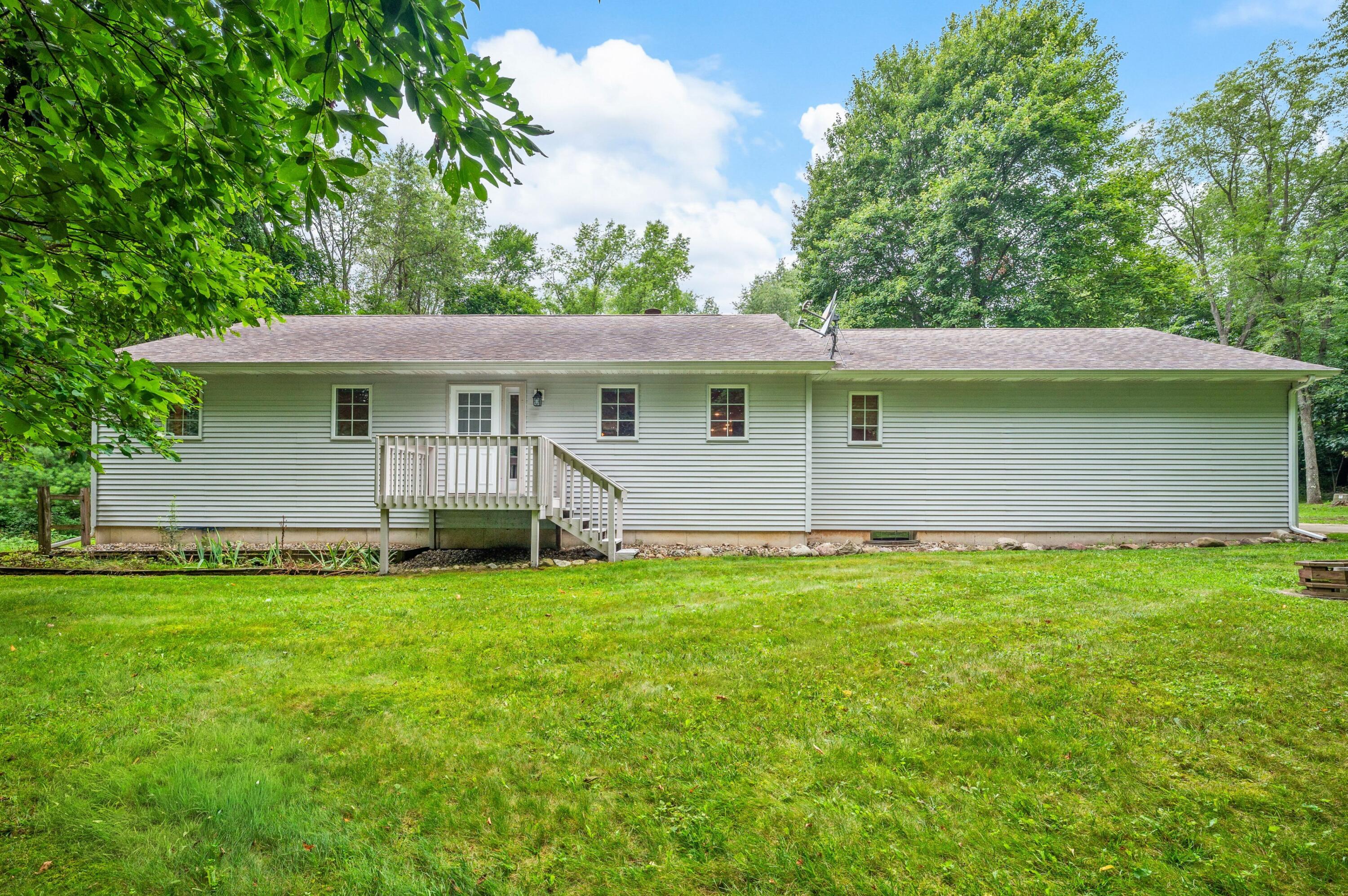 55704 Penn Road Cassopolis, MI 49031 - Photo 3 of 50 02DSC_3803