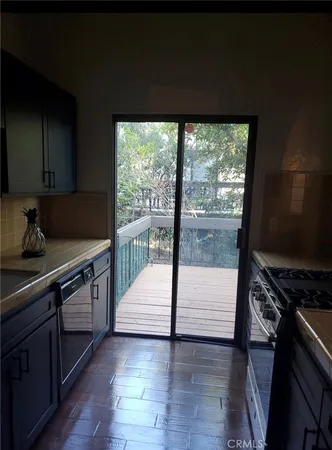 $850,000 | 27821 Peninsula Drive, Unit 330, Lake Arrowhead, CA 92352