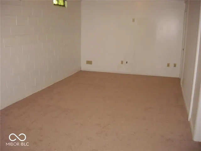 $2,150 | 6486 North Oxford Street, Indianapolis, IN 46220