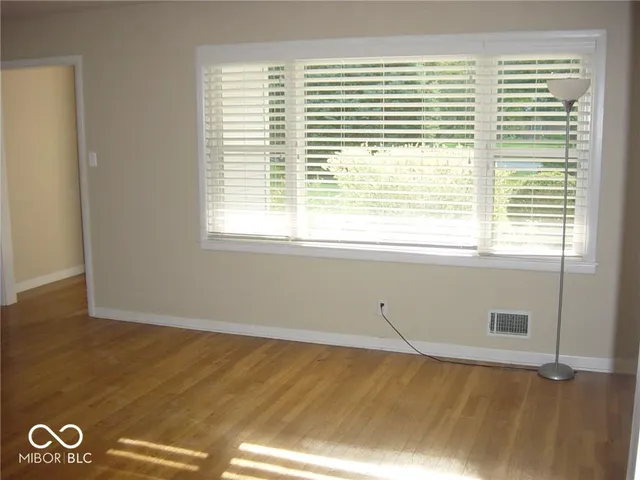 $2,150 | 6486 North Oxford Street, Indianapolis, IN 46220