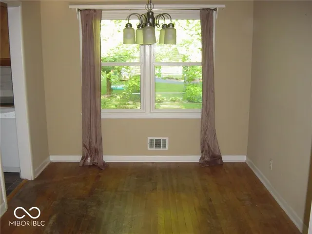 $2,150 | 6486 North Oxford Street, Indianapolis, IN 46220