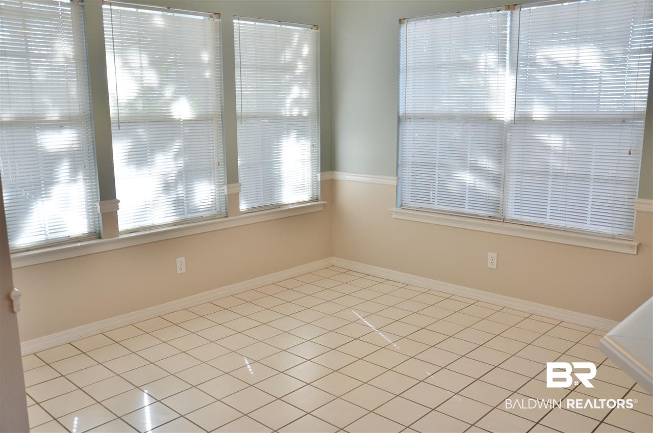 7090 Highpointe Place West Daphne, AL 36527 - Photo 11 of 42 Kitchenette
