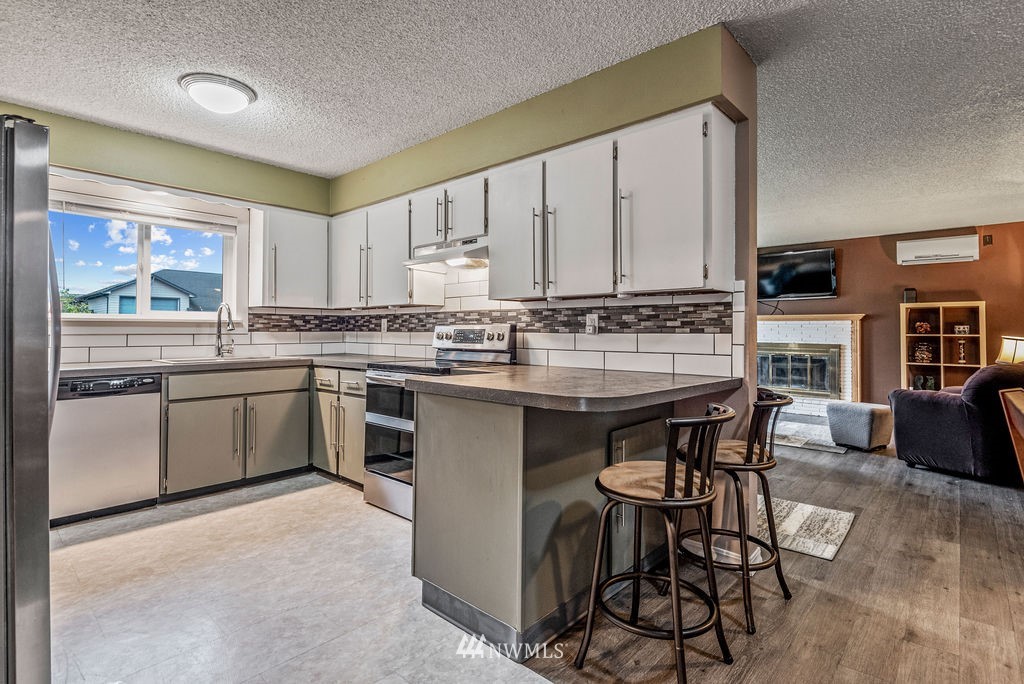 4634 Merlin Street Longview, WA 98632 - Photo 6 of 26 Gallery Image 6