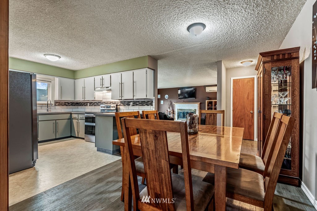 4634 Merlin Street Longview, WA 98632 - Photo 10 of 26 Gallery Image 10