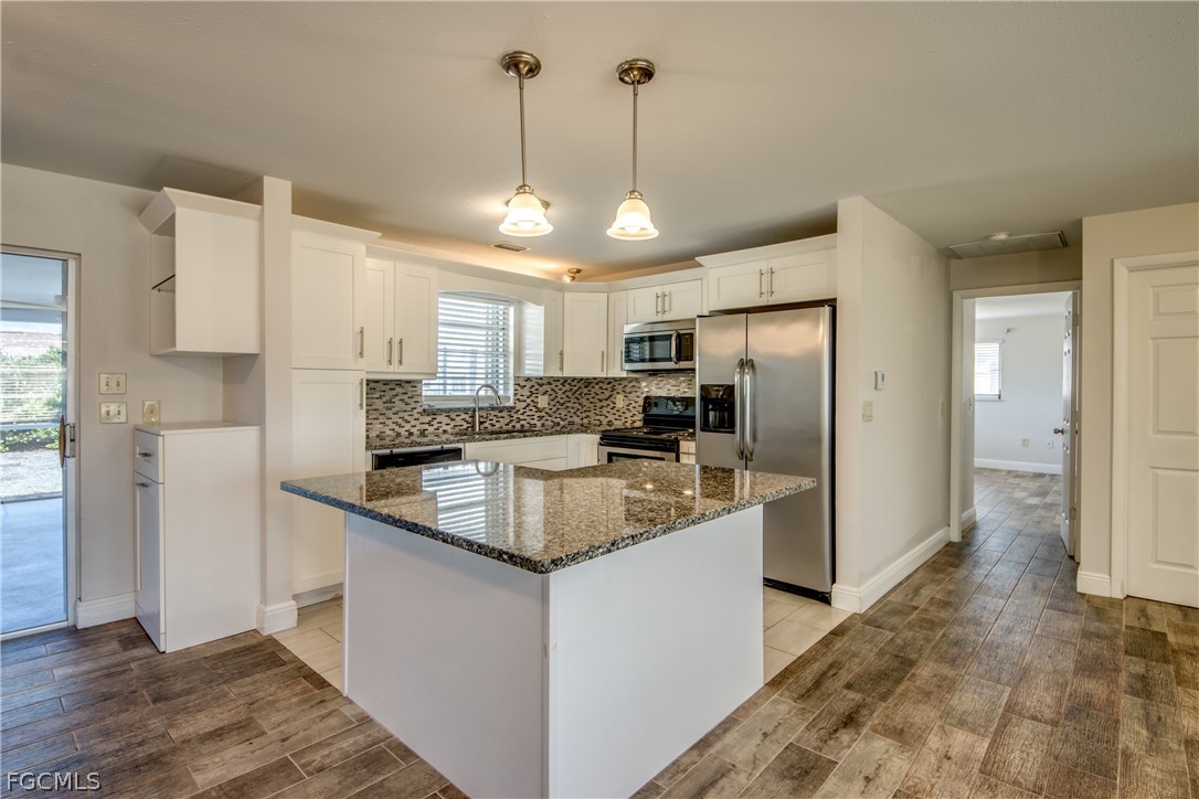 1625 Long Meadow Road Fort Myers, FL 33919 - Photo 6 of 29 Gallery Image 6