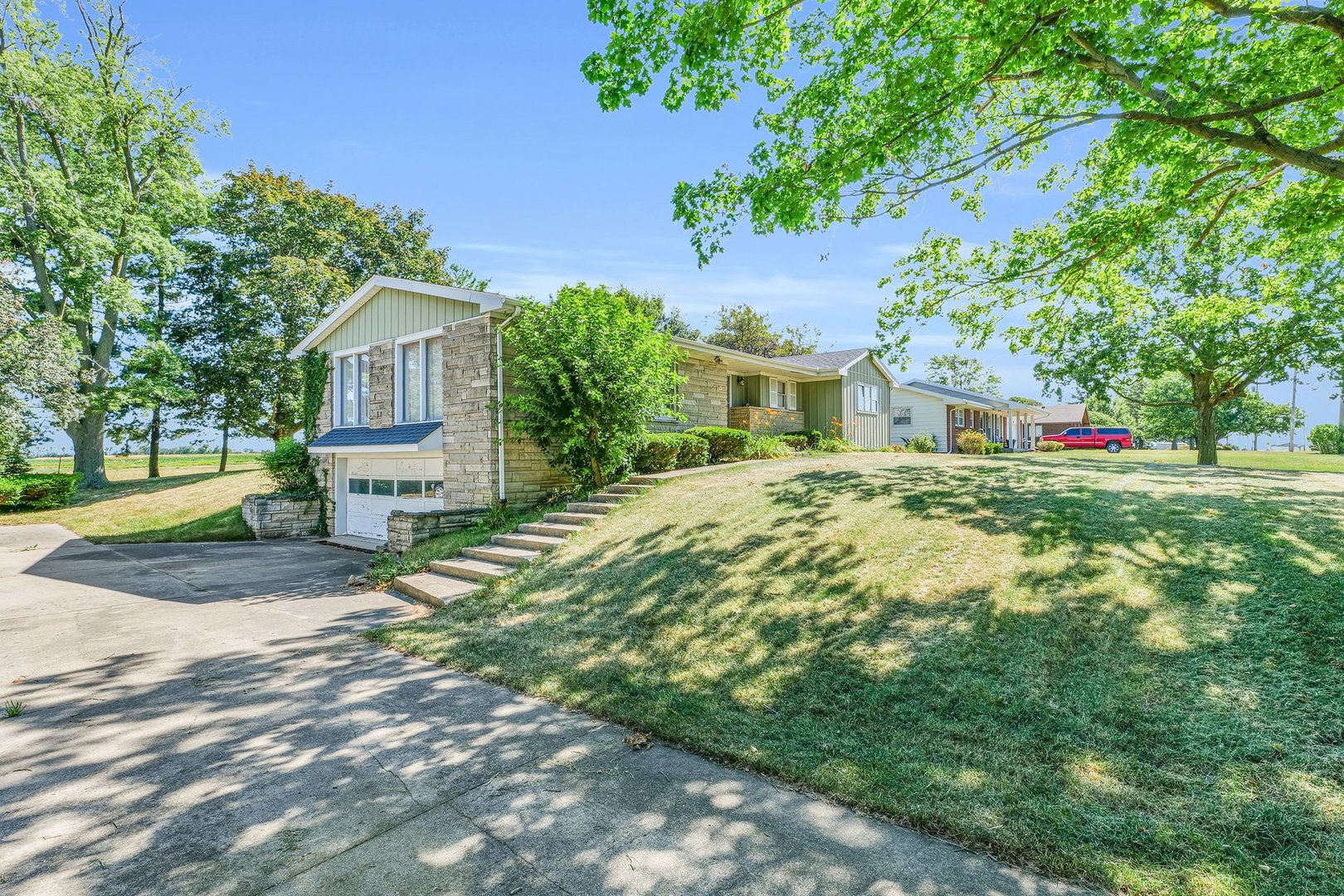 312 East 3rd Street Melvin, IL 60952 - Photo 4 of 22 Gallery Image 4