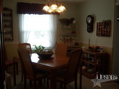 407 James Street Butler, IN 46721 - Photo 8 of 22