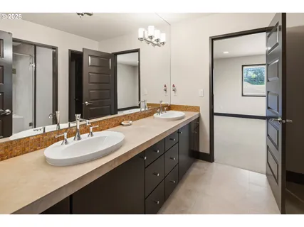 $1,750,000 | 8008 Southeast Evergreen Highway, Vancouver, WA 98664
