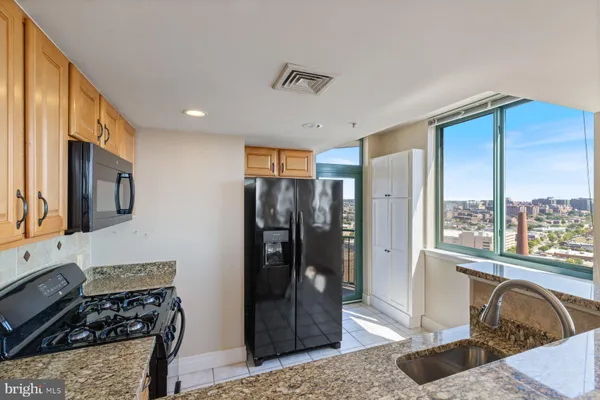 $2,600 | 414 Water Street, Unit 2512, Baltimore, MD 21202