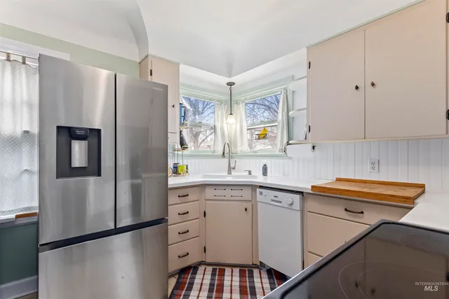 $335,000 | 184 Taylor Street, Twin Falls, ID 83301