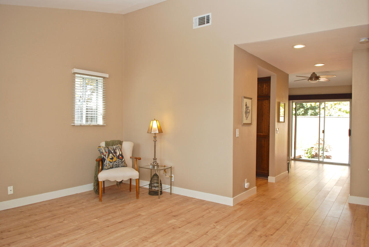 6004 Berkeley Road Goleta, CA 93117 - Photo 4 of 20 Living Room