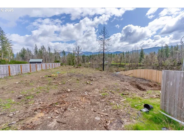 $649,000 | 241 Dogwood Drive, Gates, OR 97346