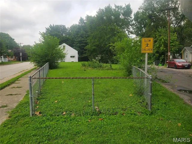 $4,000 | 1014 Caseyville Avenue, Belleville, IL 62226