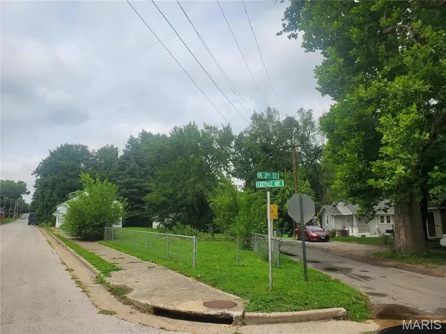 $4,000 | 1014 Caseyville Avenue, Belleville, IL 62226