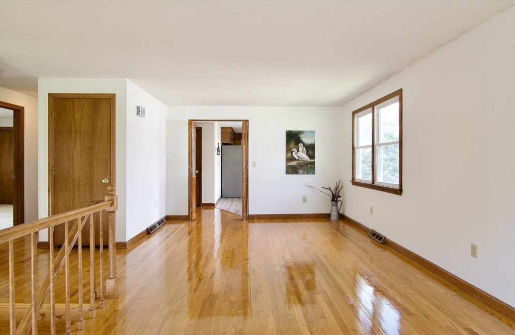 124 Mazarin Street Springfield, MA 01151 - Photo 6 of 42 Gallery Image 6