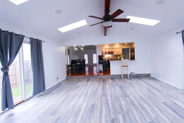 $318,000 | 4329 Applewood Lane, Matteson, IL 60443