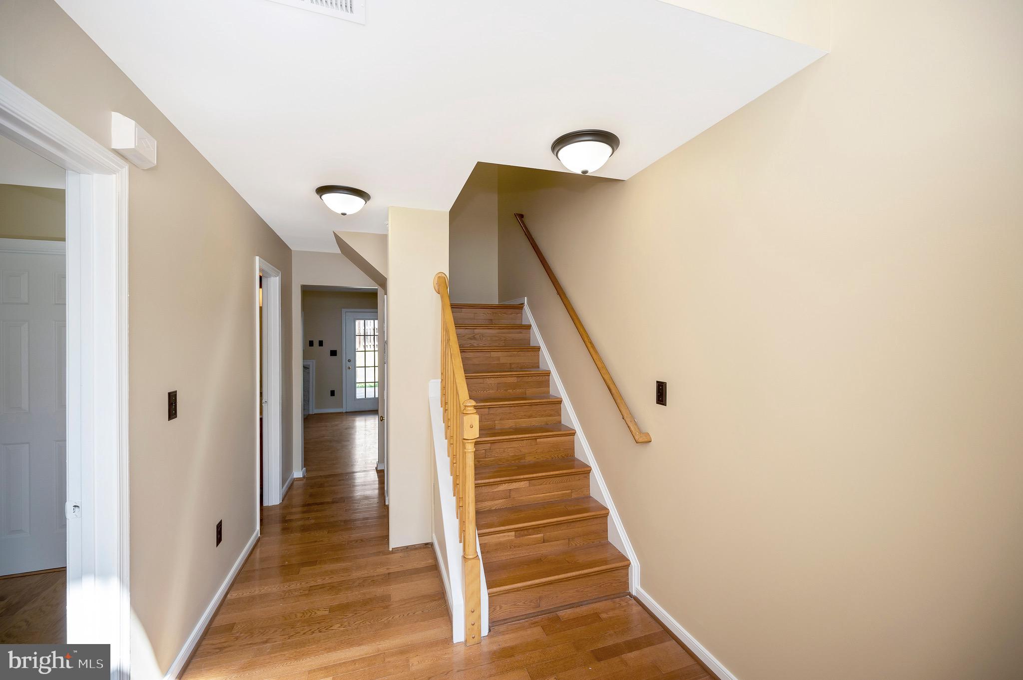 303 Donelson Loop Stafford, VA 22554 - Photo 2 of 50 Front Entrance Foyer