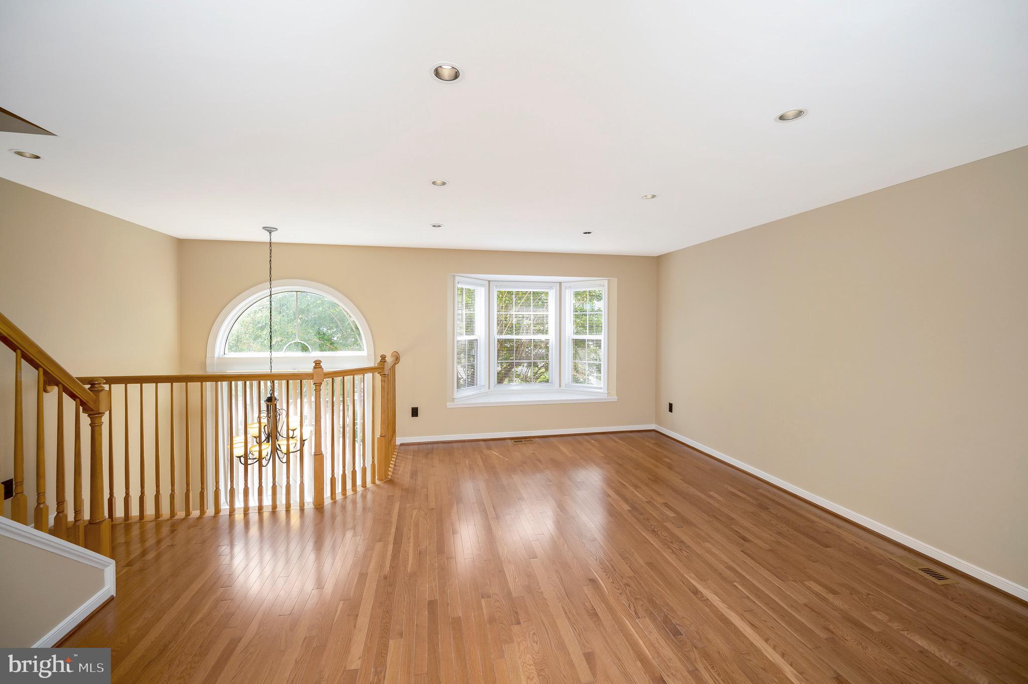 303 Donelson Loop Stafford, VA 22554 - Photo 26 of 50 Living rom with bay window