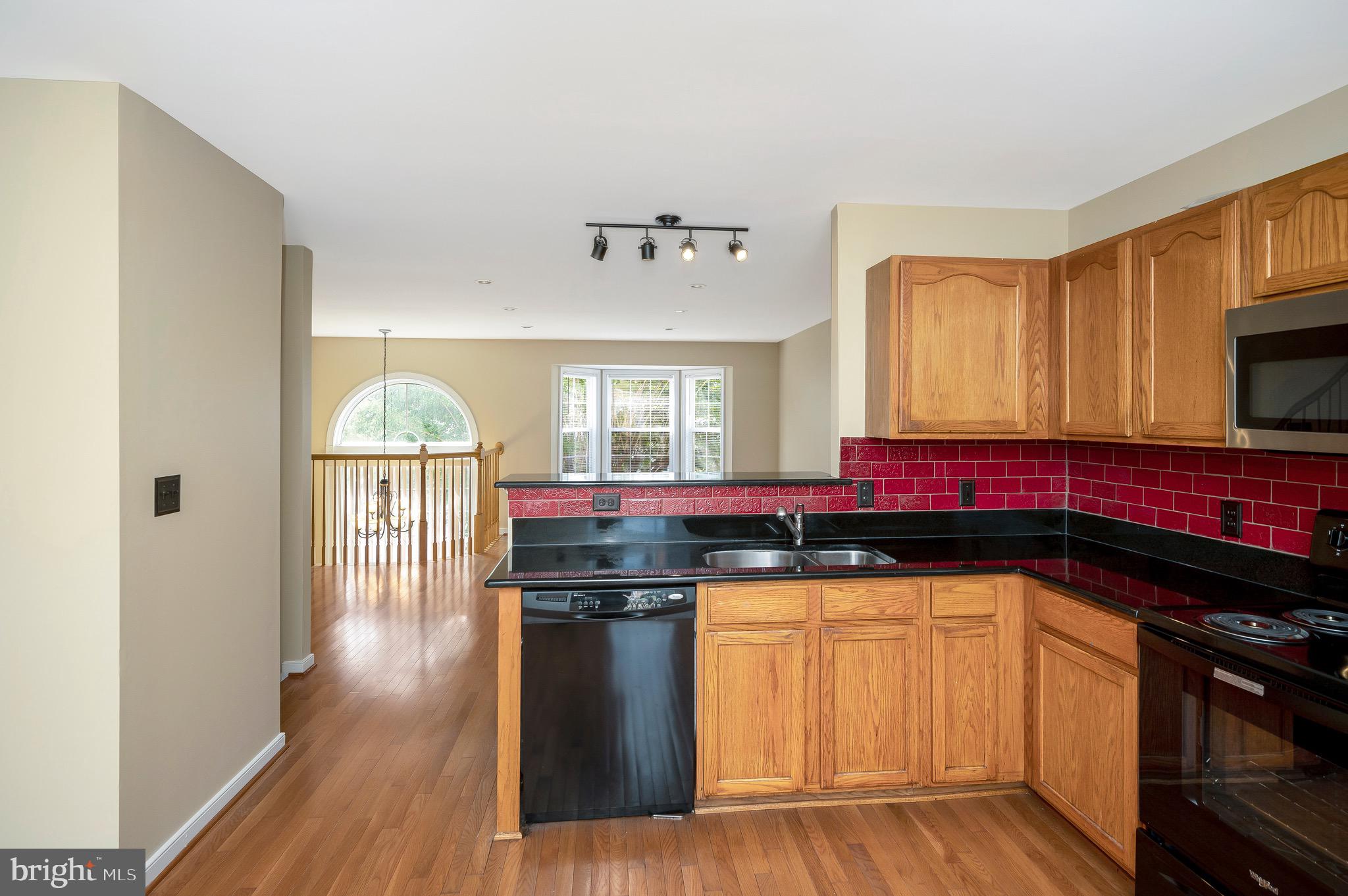 303 Donelson Loop Stafford, VA 22554 - Photo 33 of 50 Kitchen with view of living room