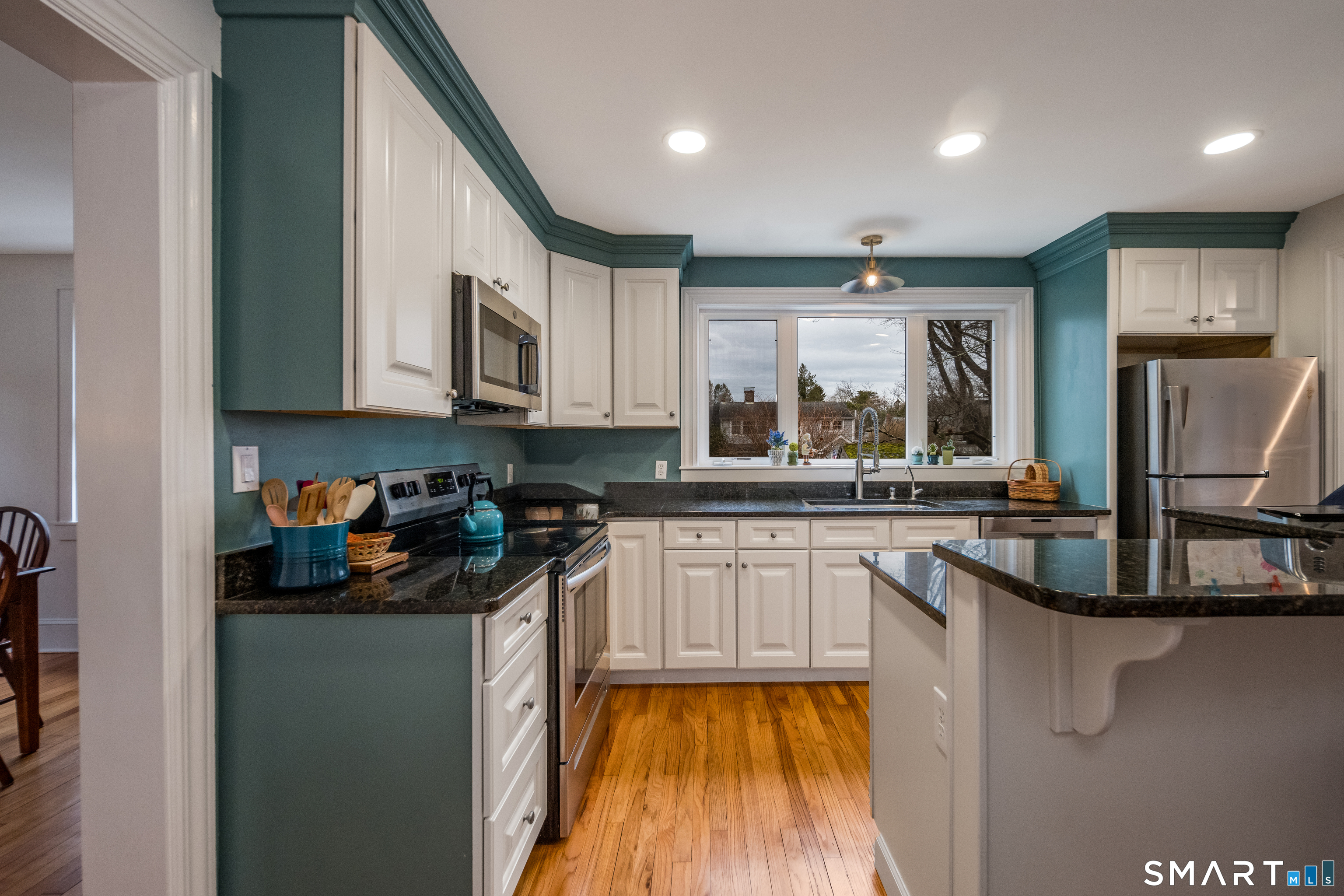 99 Bay View Avenue Groton, CT 06355 - Photo 11 of 29