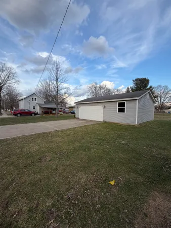 $239,000 | 909 Illinois Street, Walkerton, IN 46574