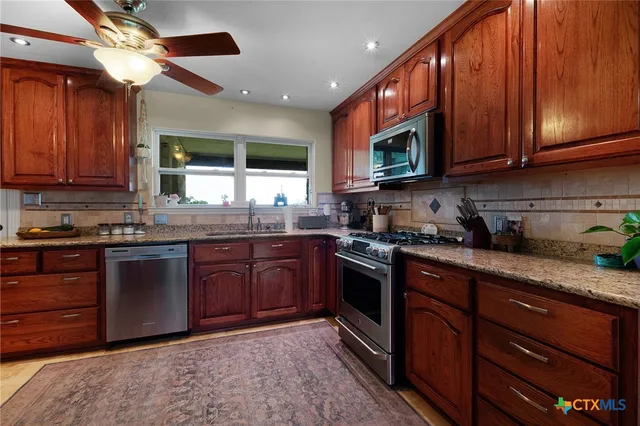 $599,999 | 10292 Highway 190, Lometa, TX 76853