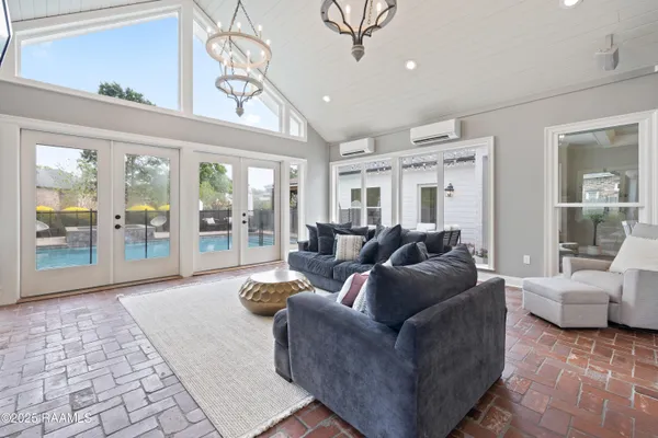 $1,224,000 | 107 Llansfair Drive, Lafayette, LA 70503