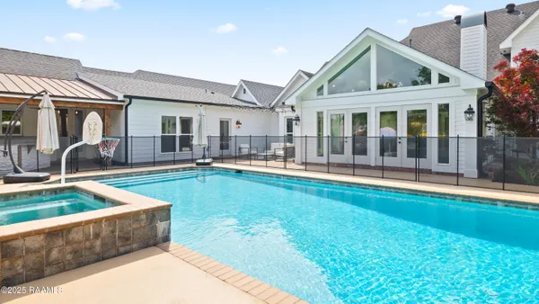 $1,224,000 | 107 Llansfair Drive, Lafayette, LA 70503