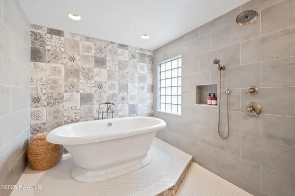 $1,224,000 | 107 Llansfair Drive, Lafayette, LA 70503