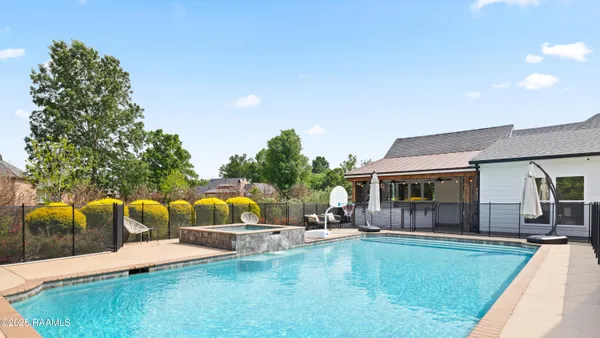 $1,224,000 | 107 Llansfair Drive, Lafayette, LA 70503