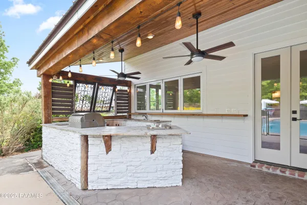 $1,224,000 | 107 Llansfair Drive, Lafayette, LA 70503