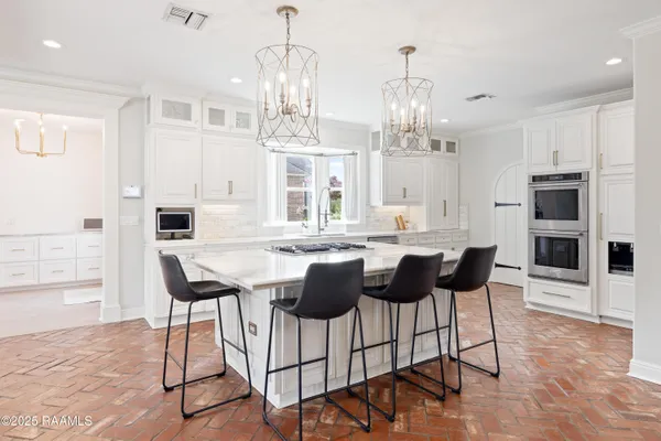 $1,224,000 | 107 Llansfair Drive, Lafayette, LA 70503