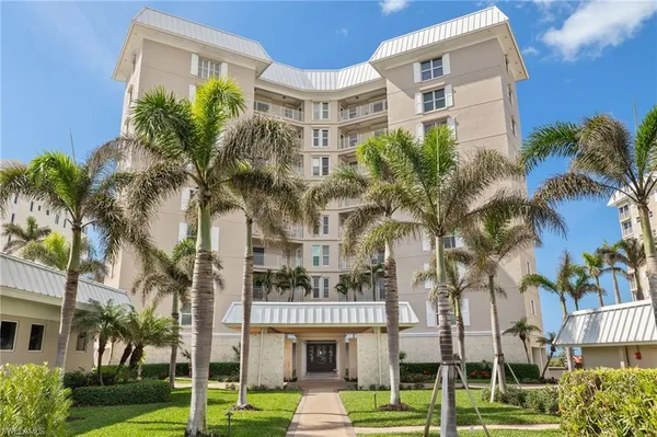 $2,699,000 | 2901 Gulf Shore Boulevard North, Unit 701S, Naples, FL 34103