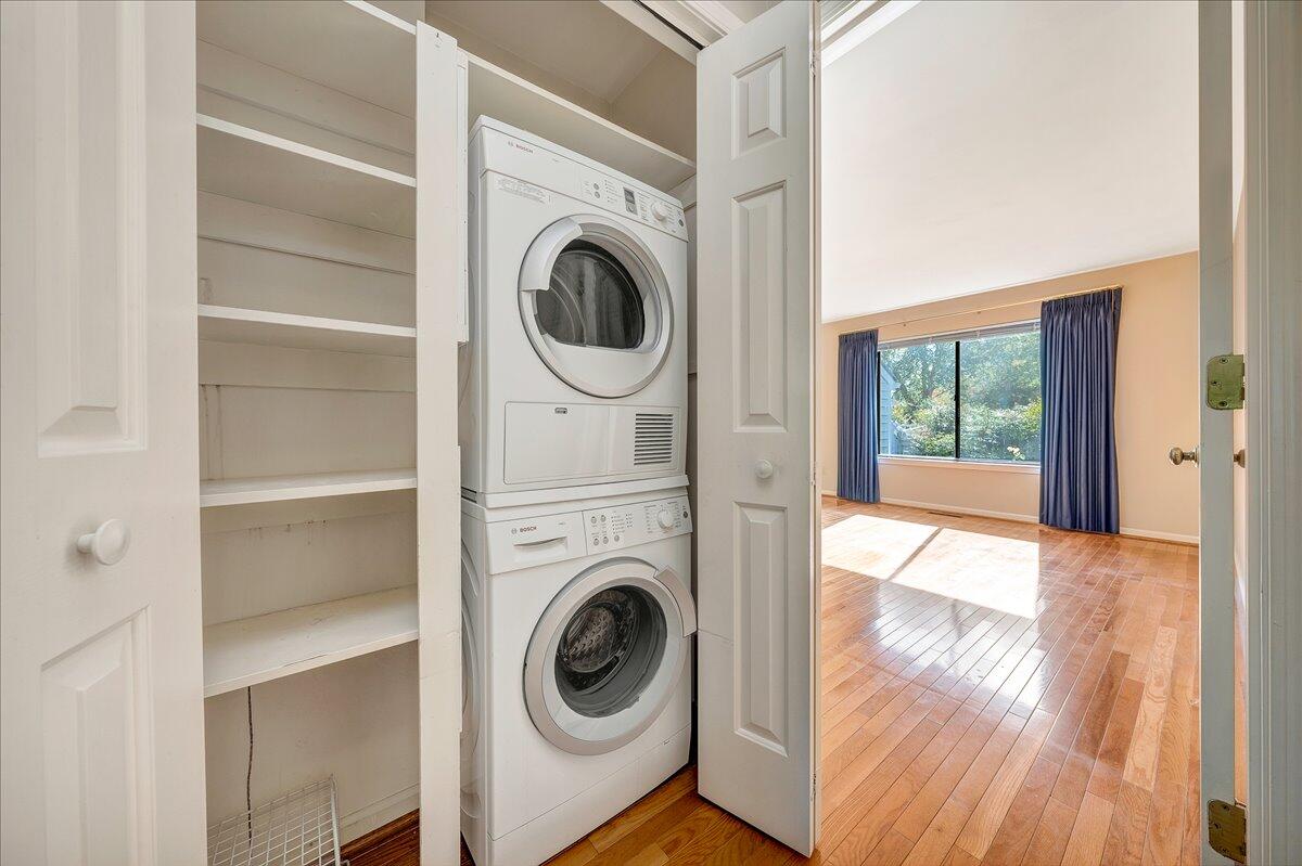 2405 South Clearing Road Salem, VA 24153 - Photo 18 of 38 Hall closet with laundry