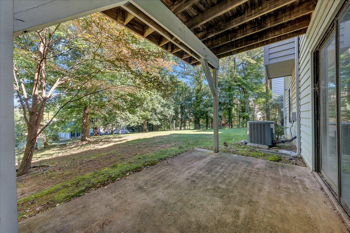 2405 South Clearing Road Salem, VA 24153 - Photo 36 of 38 04-D R E A M-3858