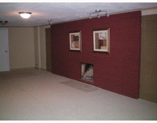 29 Barbara Road Latrobe, PA 15650 - Photo 4 of 12 Den/Family/Great Room.