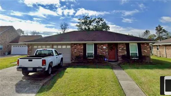 $3,500 | 140 Magnolia Drive, Belle Chasse, LA 70037