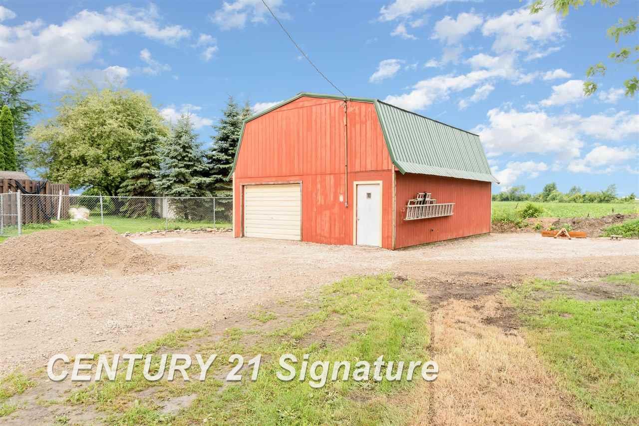 10931 Hackett Road Freeland, MI 48623 - Photo 31 of 38