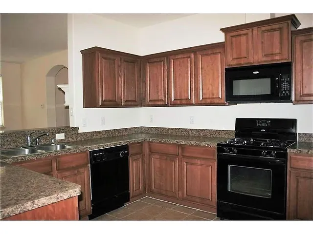 $2,350 | 232 Seva Court, Irving, TX 75061